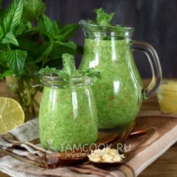 Ананасово-мятный смузи с фисташками — рецепт с фото