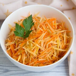 Салат с репой, морковью и яблоком