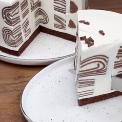 Белый блинный торт