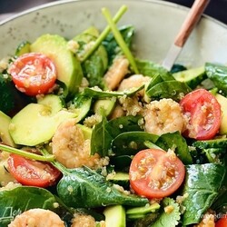 Овощной салат с креветками и киноа, пошаговый рецепт на 1035 ккал, фото, ингредиенты - Елена