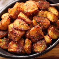 Печеная картошка с хрустящей корочкой: любимый гарнир моей семьи