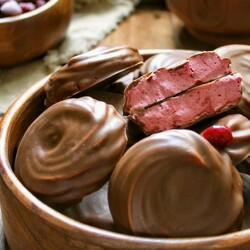 Вишневый зефир в шоколаде