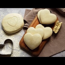 Белые Пряники  Цветное тесто