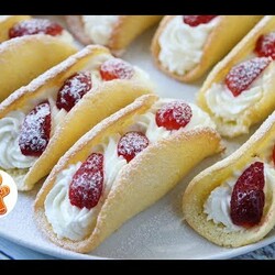 Бисквитные Пирожные с Клубникой ✧ Omelet Cake (English Subtitles)