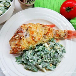 Морской окунь под сметанным соусом