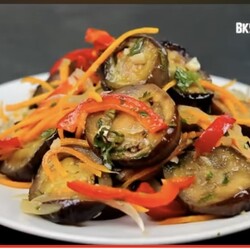 Закуска из баклажанов с овощами