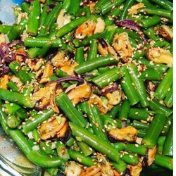 Стручковая фасоль с мидиями