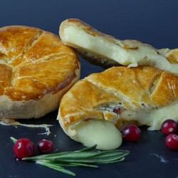 Камамбер запеченный в тесте - Школа кондитерского искусства