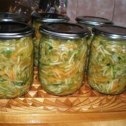 Кабачки  по корейски