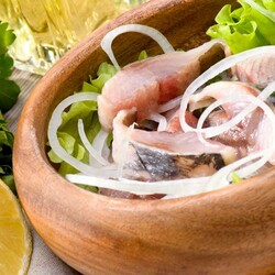 8 способов быстро и вкусно засолить селёдку