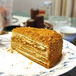 Крем для медовика: 5 рецептов со сметаной, сгущенкой, сливками - Сладкие хроники