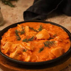 Гуляш из курицы — 10 вкусных рецептов приготовления куриного гуляша с подливкой на сковороде с пошаговыми фото