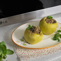 Яблоки в микроволновке - 6 рецептов запеченных яблок с пошаговыми фото