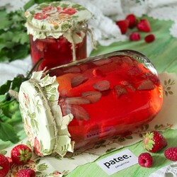 Компот из клубники и малины на зиму