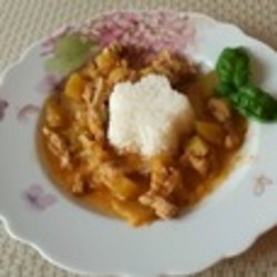 Строганов из свинины с кабачками