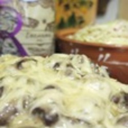 Куриные сердечки с рисом в сливочном соусе