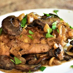 Creamy Garlic and Mushroom Chicken Thighs