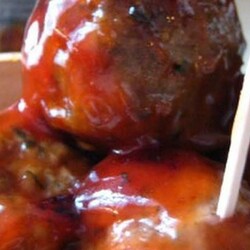 Holiday Bourbon Whiskey Meatballs Recipe | Yummly