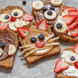 Quick and Easy Snack Ideas For Kids (Fun & Healthy!)
