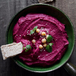 Свекольный хумус