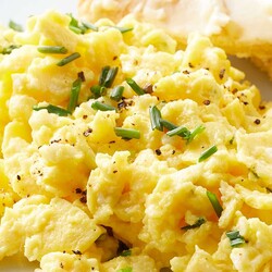 Creamy Cottage Cheese Scrambled Eggs