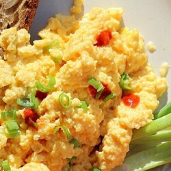 How to Make Scrambled Eggs, Step by Step