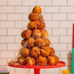 Old Fashioned Doughnut Croquembouche