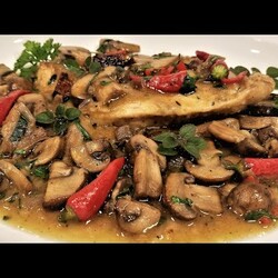 Куриная грудка в Коньячном соусе. Рецепт Димы Кулинахера. Chicken Breast in Cognac sauce. (Eng Sub).