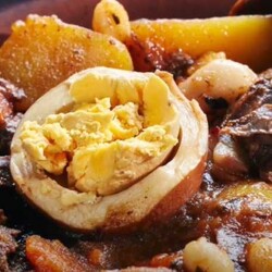 Чолнт: традиционный еврейский рецепт, что это и как приготовить