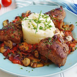 VIDEO RECIPE > Australian Lamb Loin chops and Mashed potatoes