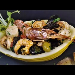 Морепродукты в Средиземноморском Соусе. Рецепт Димы Кулинахера. Mediterranean Seafood (English Sub)