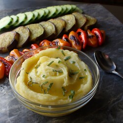 Skordalia (Greek Garlic Potato Dip)