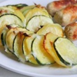 Запеченный картофель с кабачком