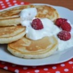 Пышные оладьи на сыворотке