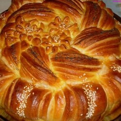 Праздничный хлеб с цветами