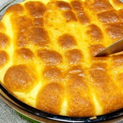 Знайшла смачний рецепт: 1 стакан сиру і кефіру. М'який і ароматний пиріг з сиру