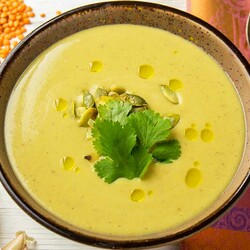 Сочевичний суп із кінзою - рецепт від Євгена Клопотенка