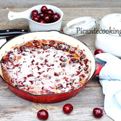 Клафуті з черешнями