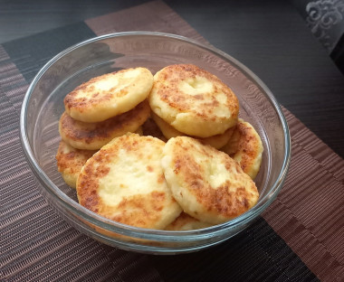 Пышные сырники с манкой