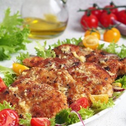 ​Шницель из индейки с горчичным соусом