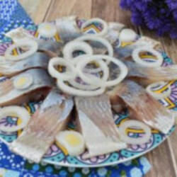 Малосольная селёдка в домашних условиях