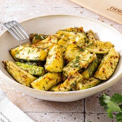 Кабачки с чесноком в духовке