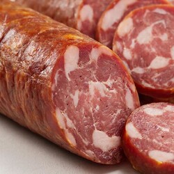 Домашняя куриная колбаса: два простых и быстрых способа приготовления — в воде и в духовке