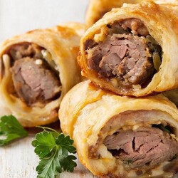 Быстрые рулетики с мясной начинкой: завернула и в духовку на 15 минут – домашние просят каждый день