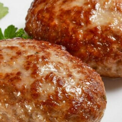 Нежные котлеты: бабушкин секрет тающего во рту фарша