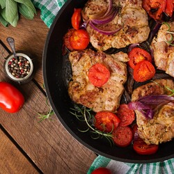 Добавила мёд в маринад — и отбивные стали как из дорогого гриля