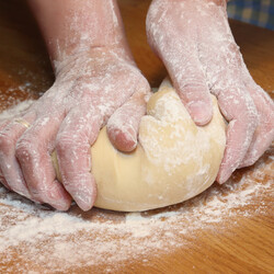 Когда вводить соду в кефир - до или после замеса теста? Запомните раз и на всю жизнь