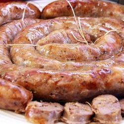 Домашние колбаски в кишке