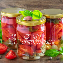 Маринованные помидоры дольками с базиликом и чесноком на зиму