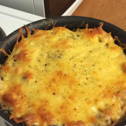 Жюльен с курицей и шампиньонами